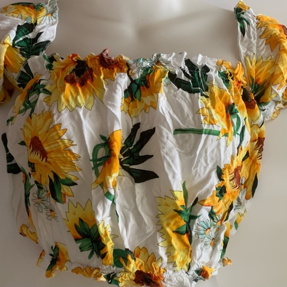 CYN By Cynthia Mehra Sunflower Hawaiian Crop Tops Set Of 2 Size S - Picture 3 of 8